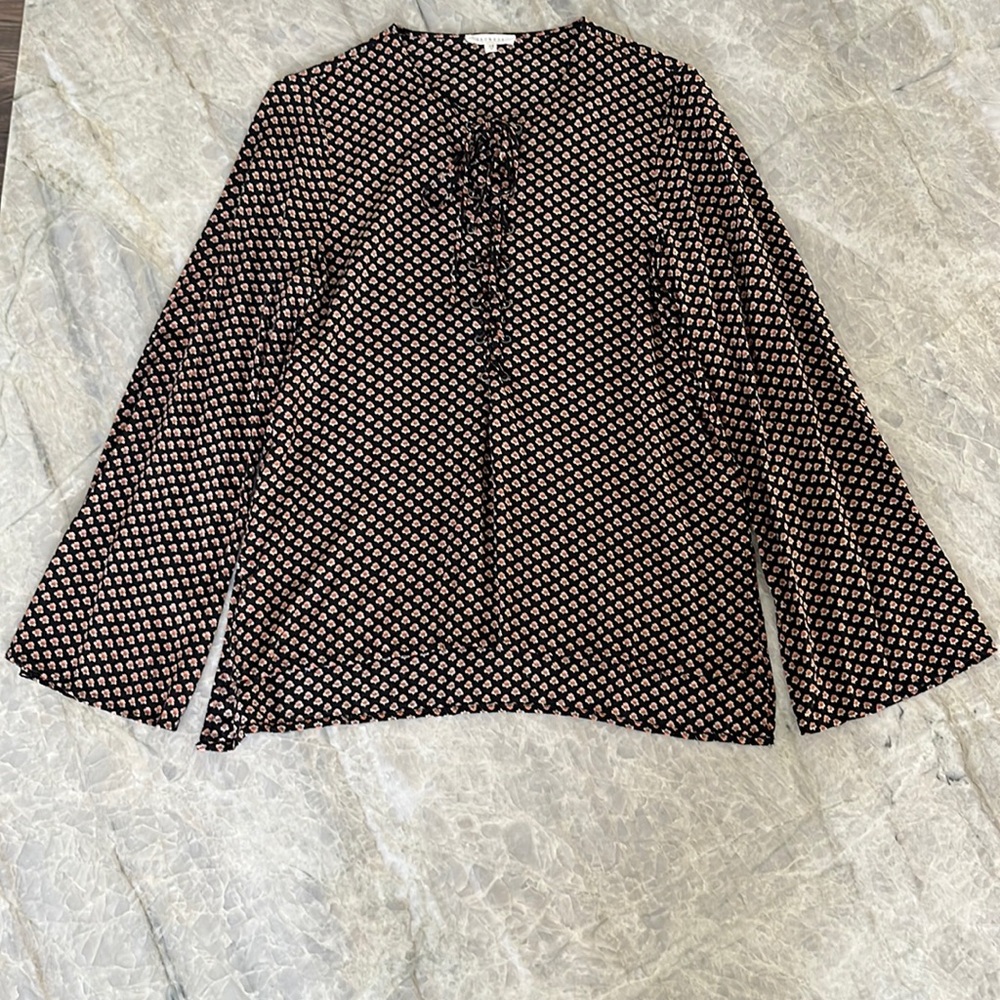 Promesa Floral Bohemian Lace Up Peasant Top With Long Balloon Sleeves